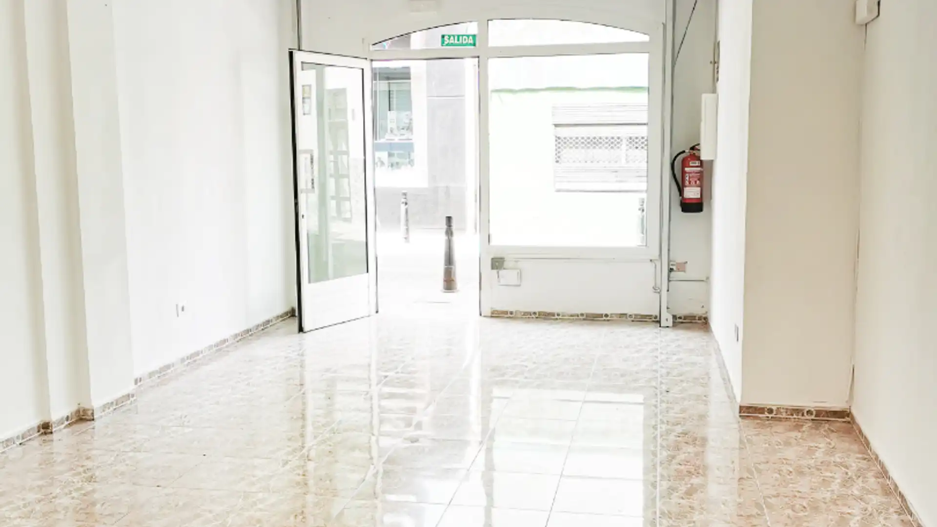 Local de alquiler en Calle María Encarnación Navarro, 9, San Gregorio