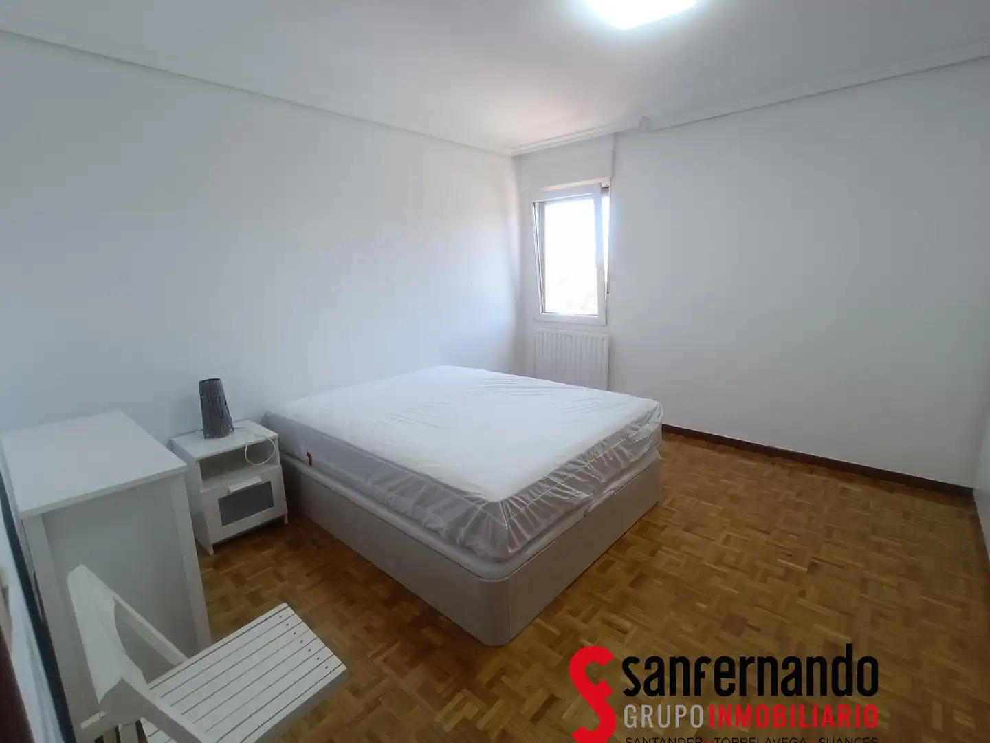 Bedroom of Flat for rent in Santander  with Heating, Parquet flooring and Furnished