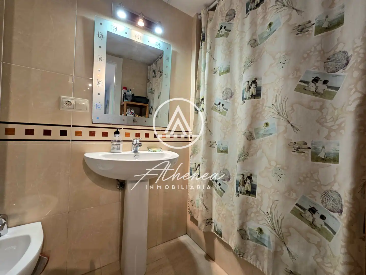 Baño de Piso en venta en Roquetas de Mar con Aire acondicionado, Calefacción y Terraza