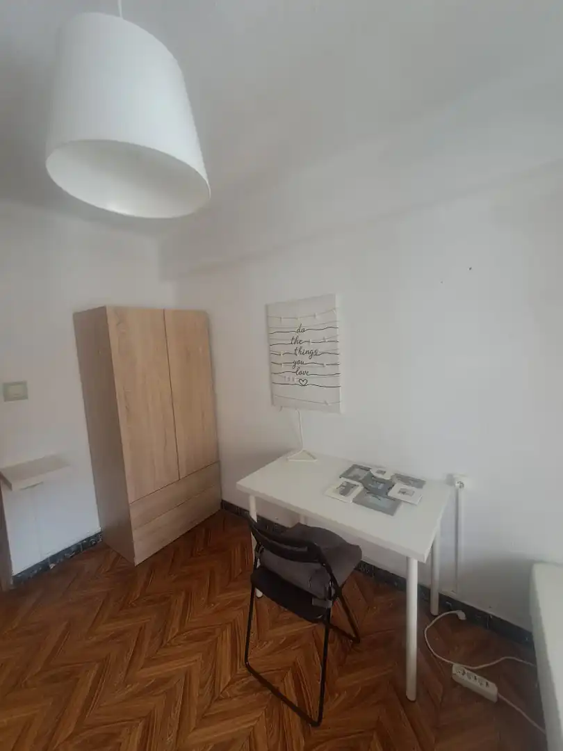 Flat with terrace to rent in Avenida de Portugal 26, imagen 2