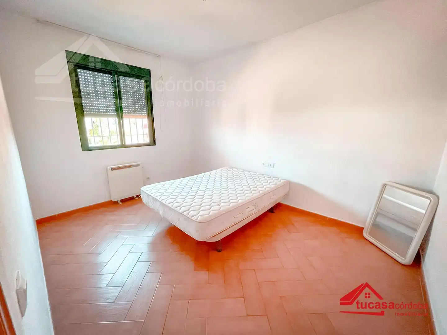Dormitori de Finca rústica en venda en Córdoba amb Aire condicionat, Terrassa i Traster