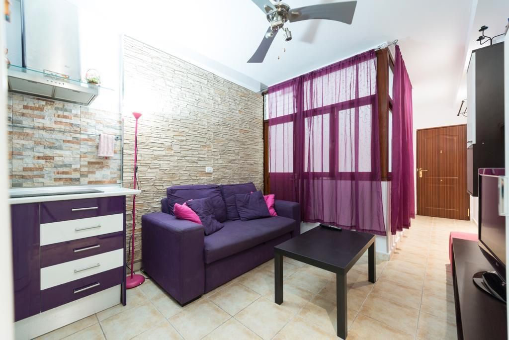 Bedroom of Flat for sale in Las Palmas de Gran Canaria  with Storage room
