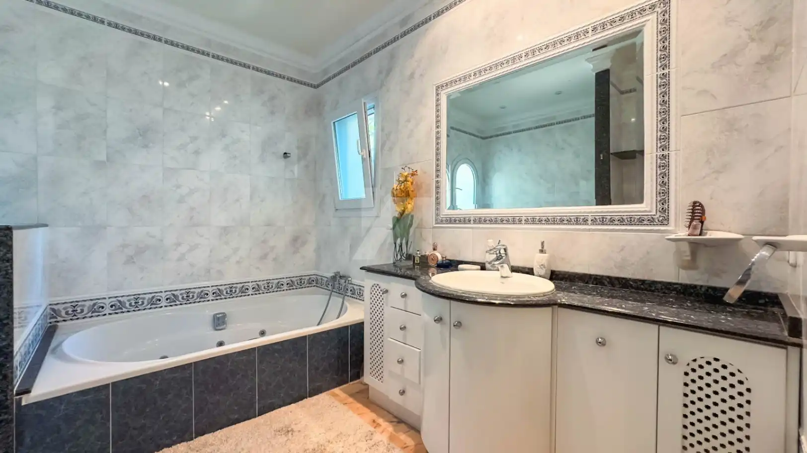 Baño de Casa o chalet en venta en Moraira con Aire acondicionado, Calefacción y Jardín privado