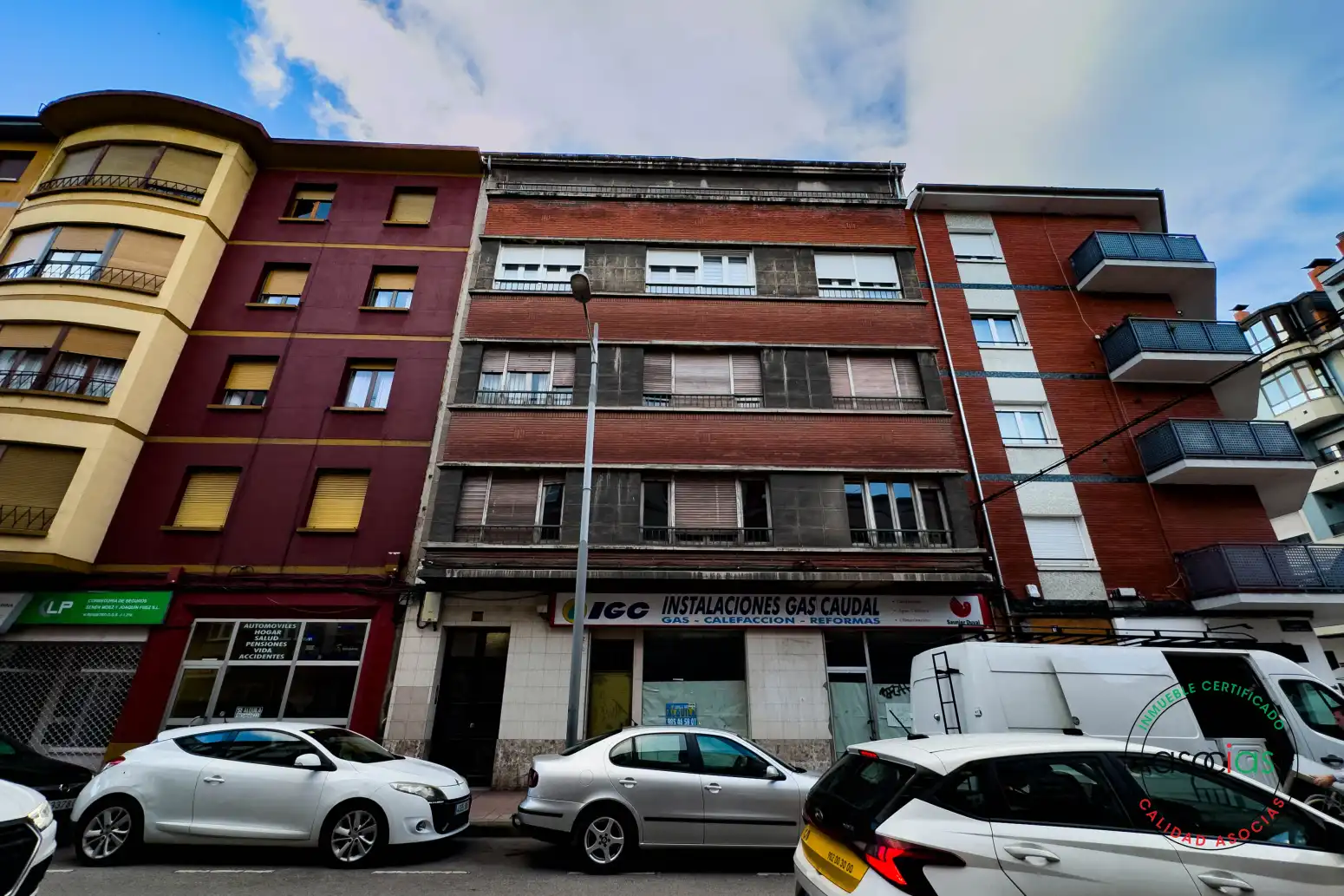 Vista exterior de Piso en venta en Mieres (Asturias) con Calefacción