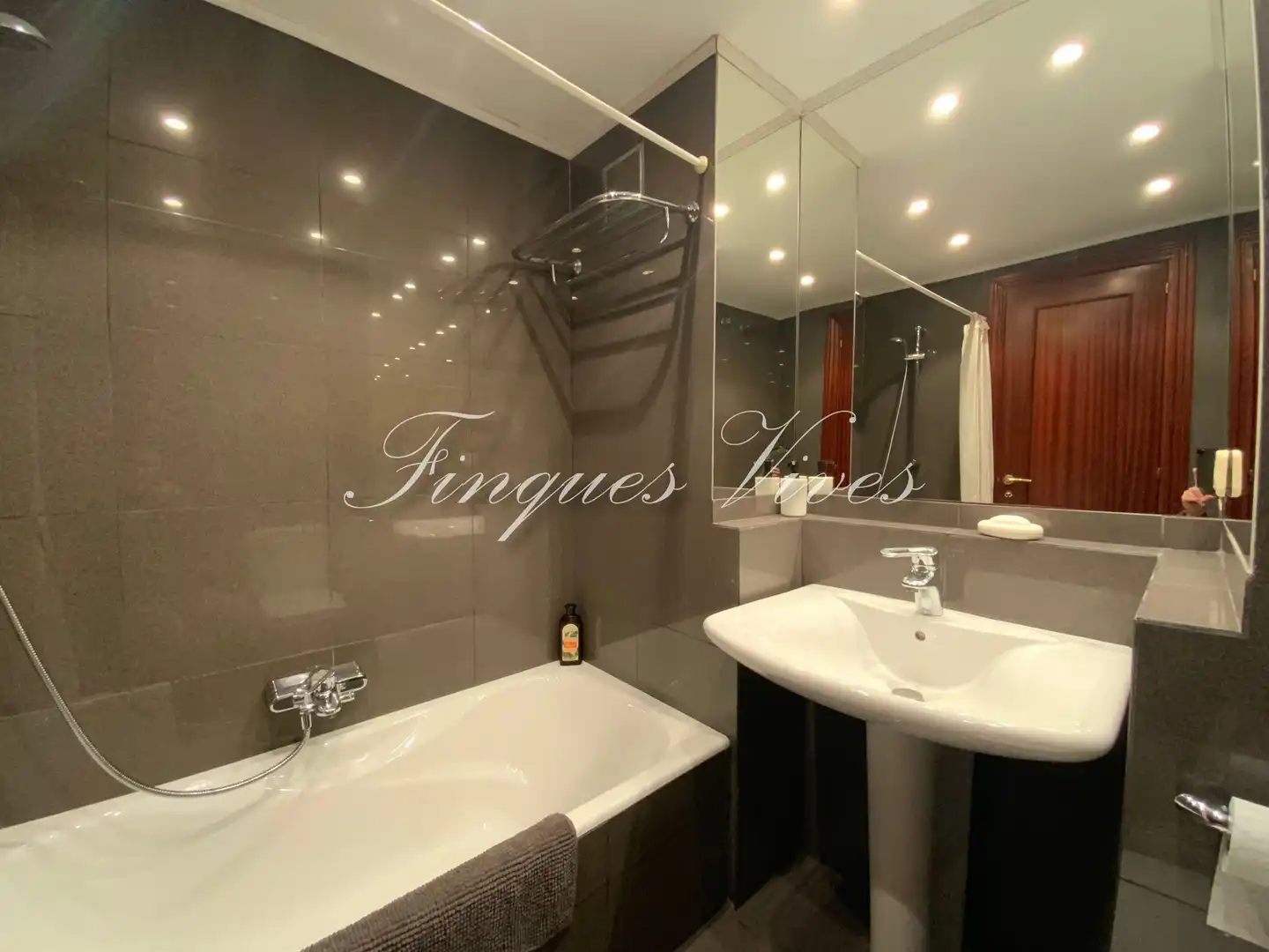 Wohnung mit Pool zum Verkauf in passeig marques casariera, imagen 17