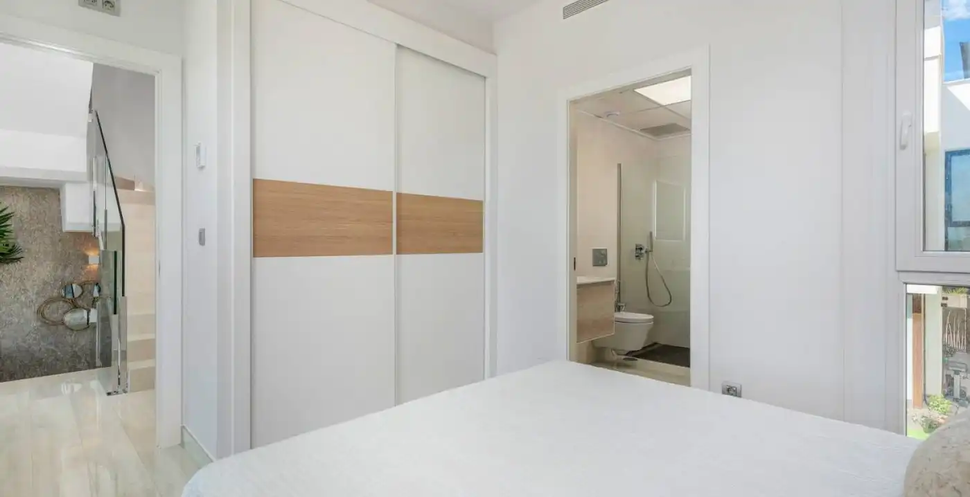 Habitación de Casa o chalet en venta en Rojales con Aire acondicionado, Calefacción y Jardín privado