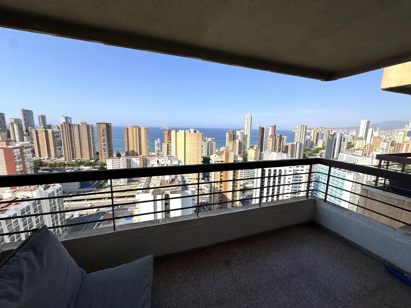 Exterior view of Study for rent in Benidorm  with Air Conditioner, Heating and Terrace