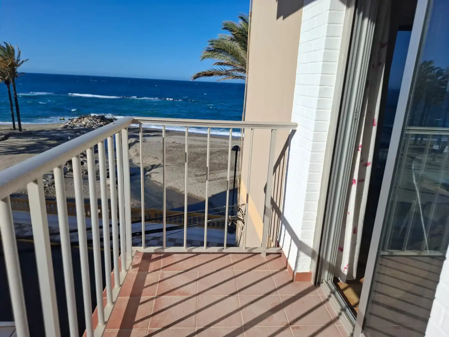 Terrasse von Wohnung zum Verkauf in Torrenueva Costa mit Terrasse, Abstellraum und Möbliert