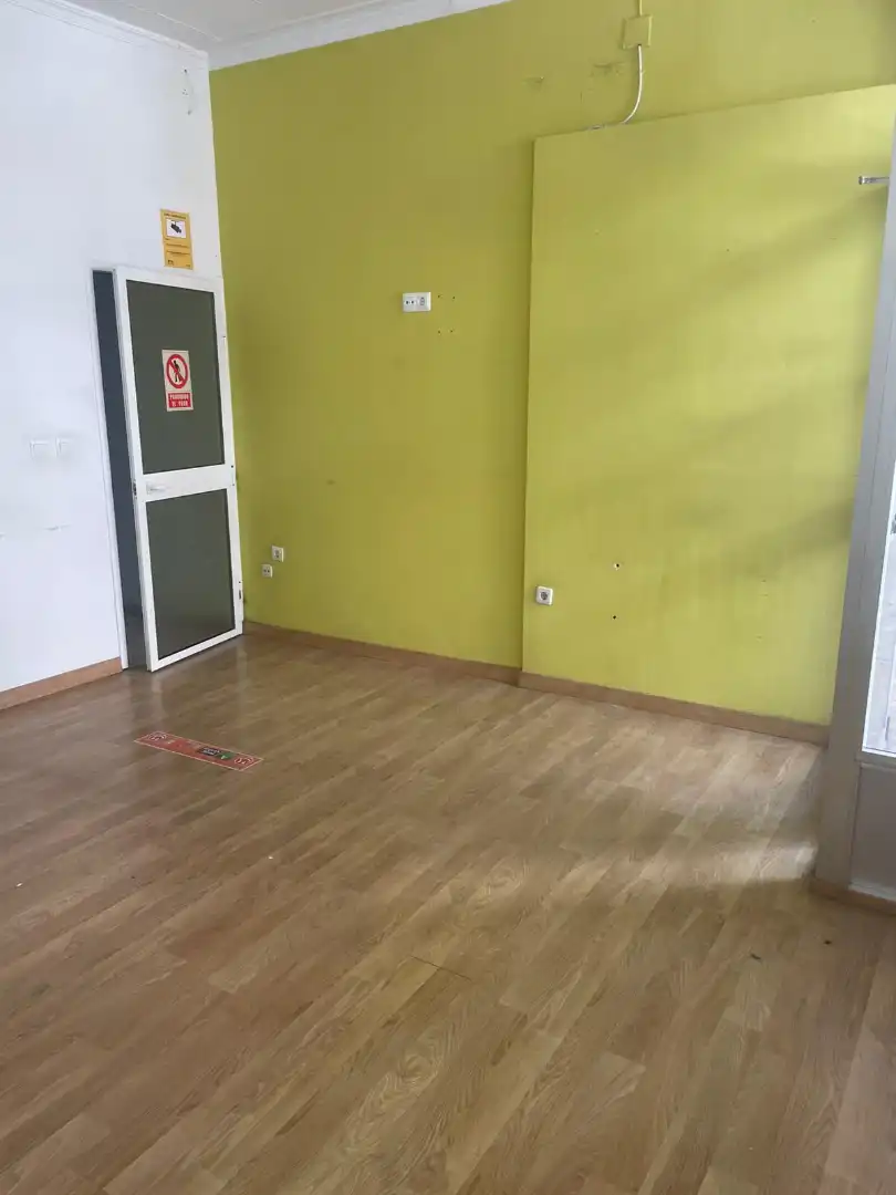 Gewerbefläche zum Verkauf in Calle Bronce 37