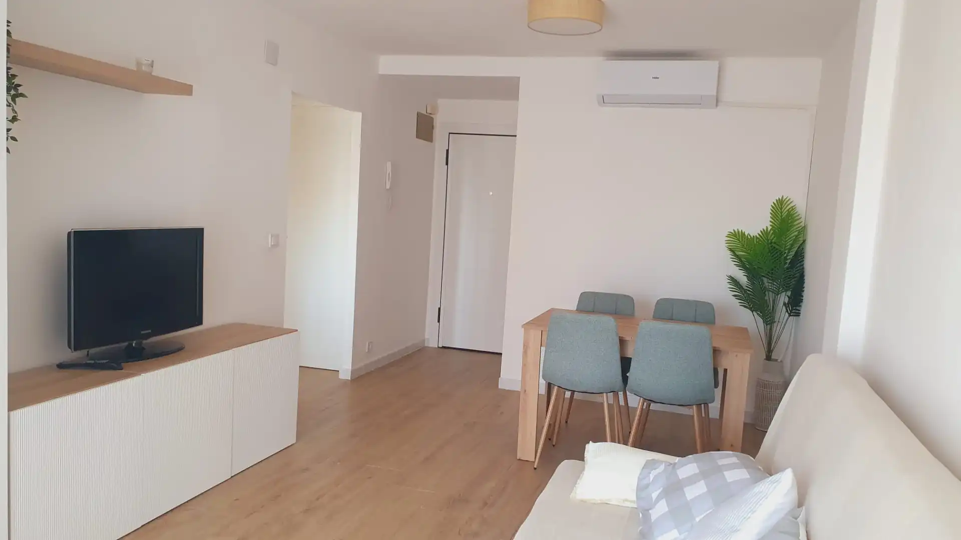 Sala de estar de Piso de alquiler en Alicante / Alacant con Aire acondicionado, Calefacción y Terraza
