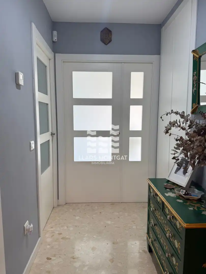 Wohnung zum Verkauf in Montgat mit Klimaanlage, Heizung und Terrasse