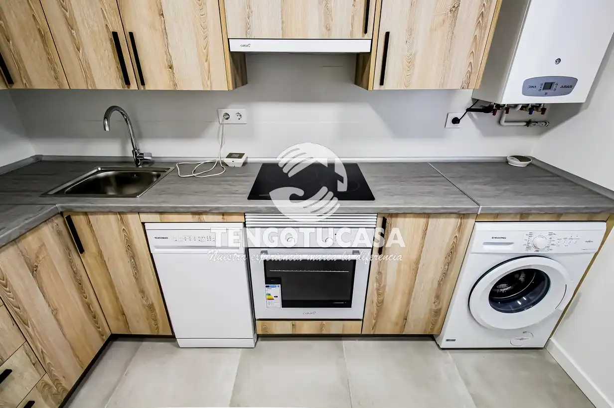 Kitchen of Flat for rent in Madrid  with Air Conditioner, Heating and Furnished
