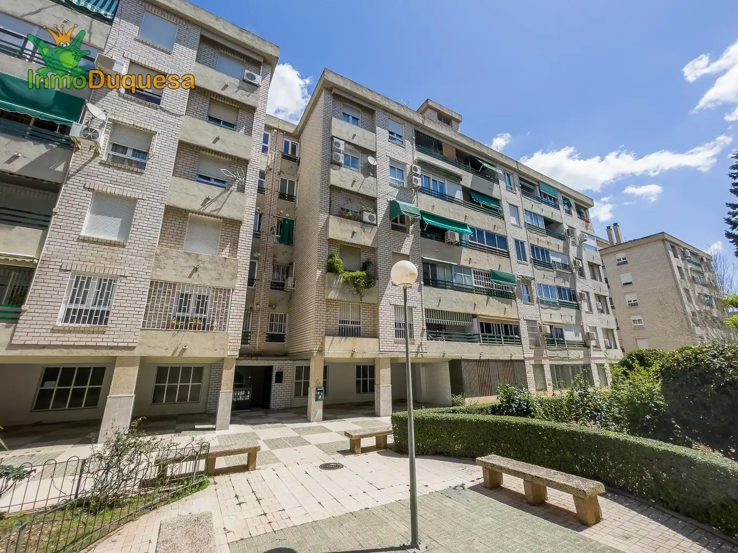 Vista exterior de Pis en venda en Genil