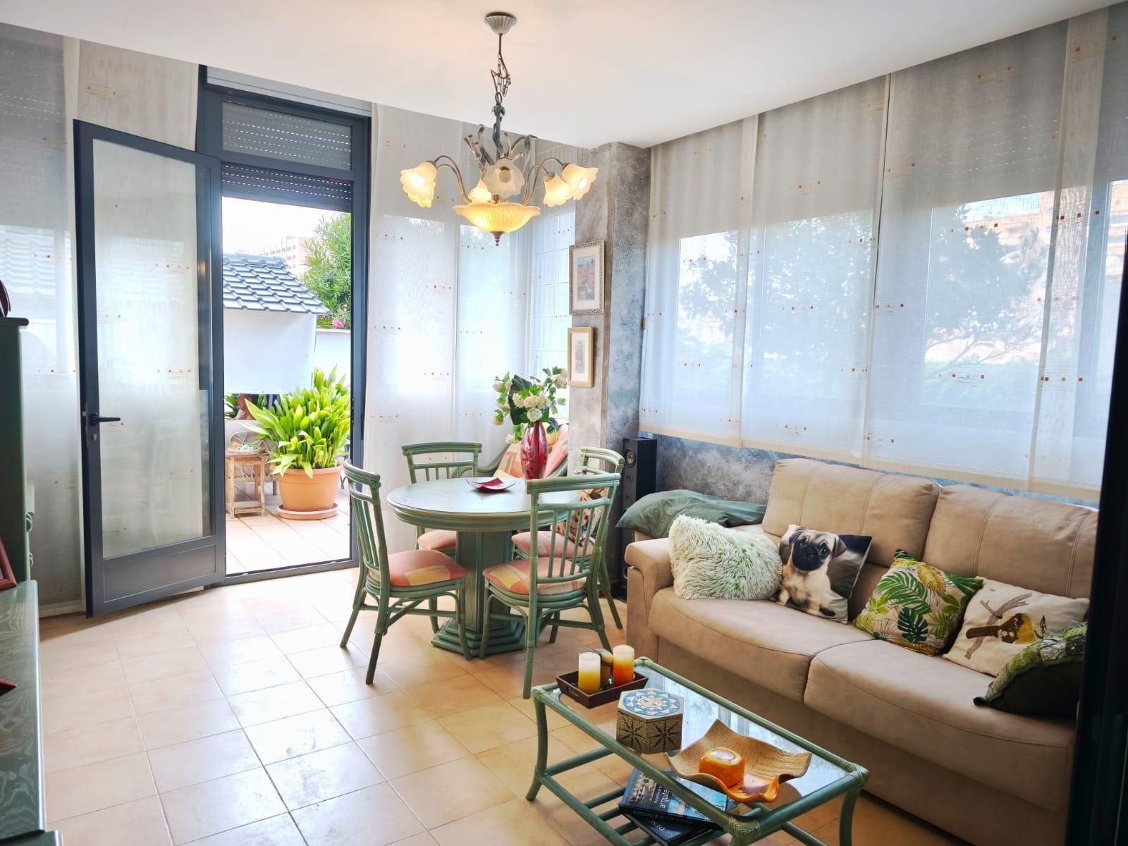 Sala d'estar de Pis en venda en Oropesa del Mar / Orpesa amb Aire condicionat, Jardí privat i Terrassa