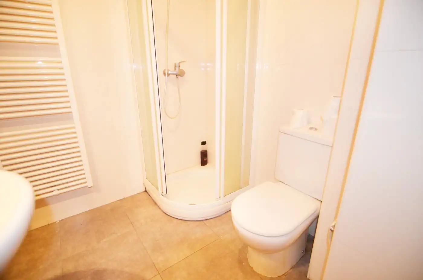 Baño de Piso de alquiler en Salamanca con Calefacción y Amueblado