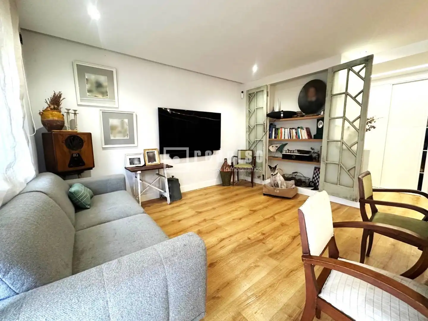 Living room of Flat for sale in Madrid  with Air Conditioner and Heating
