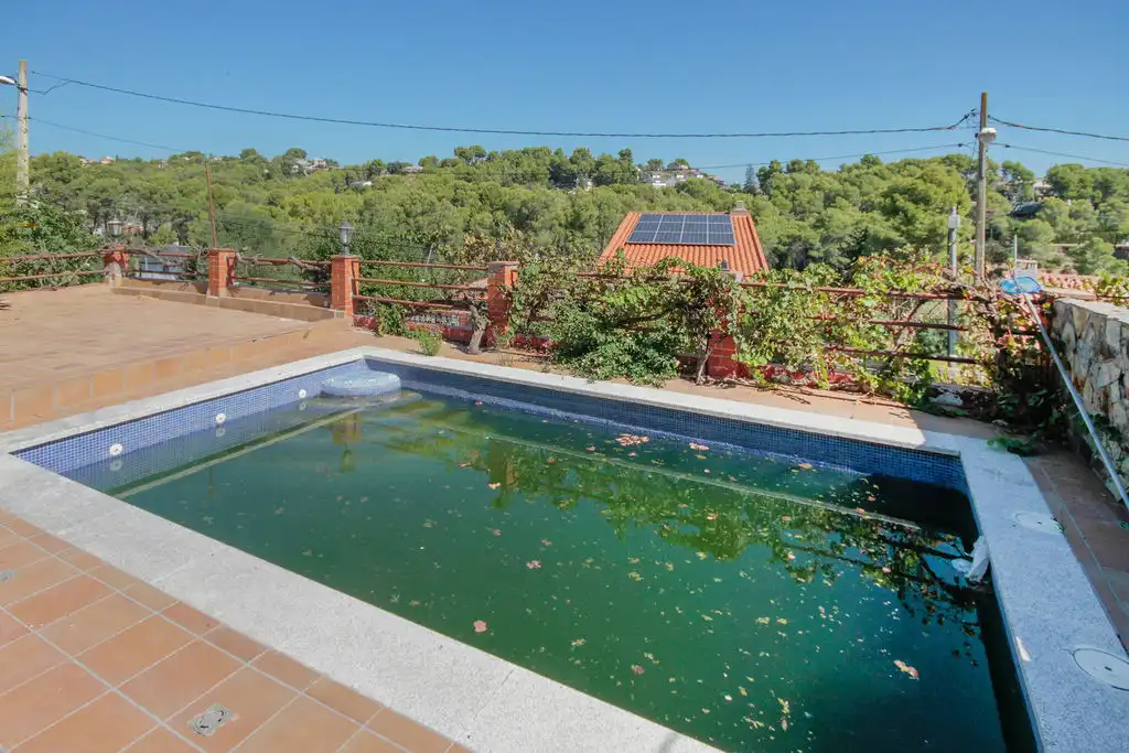 Piscina de Casa adosada en venta en Castellnou - Can Mir - Can Solà