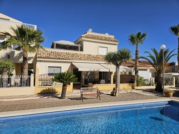 Villa con balcone in vendita a San Fulgencio
