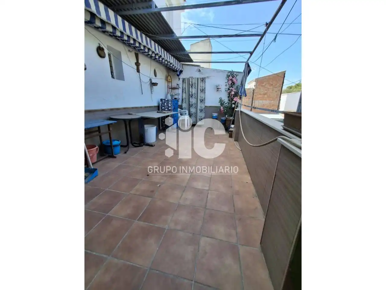 Terrassa de Casa o xalet en venda en Valenzuela amb Aire condicionat, Jardí privat i Terrassa