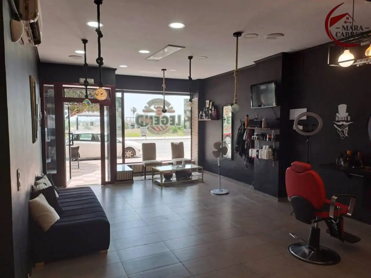 Local comercial en venda a Calle Ronda de Bruguieres