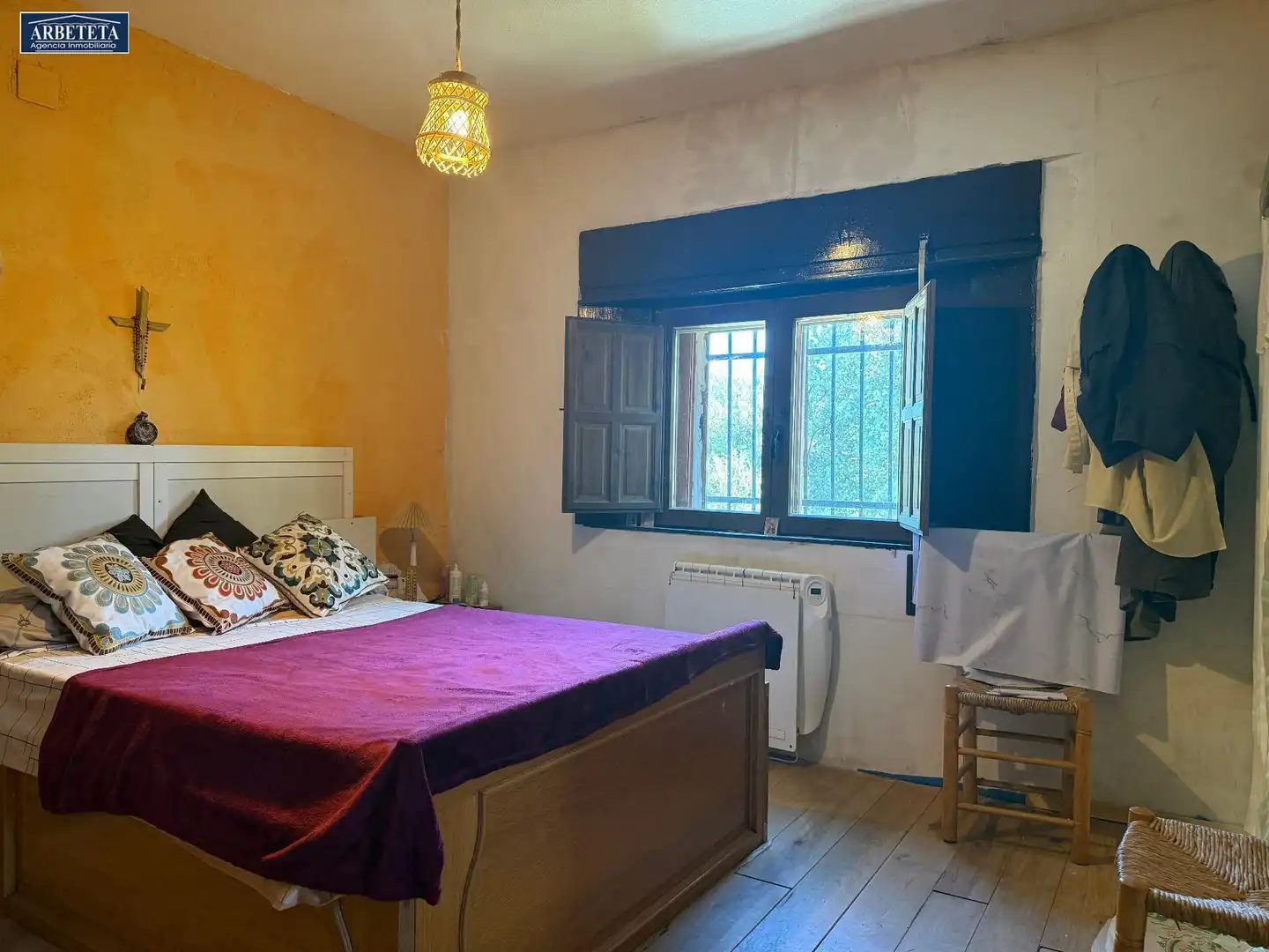 Habitación de Casa adosada en venta en Trijueque con Calefacción, Jardín privado y Trastero