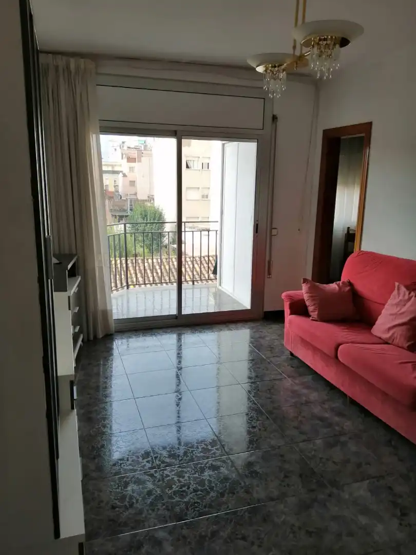 Sala d'estar de Pis en venda en Cerdanyola del Vallès amb Aire condicionat, Calefacció i Moblat