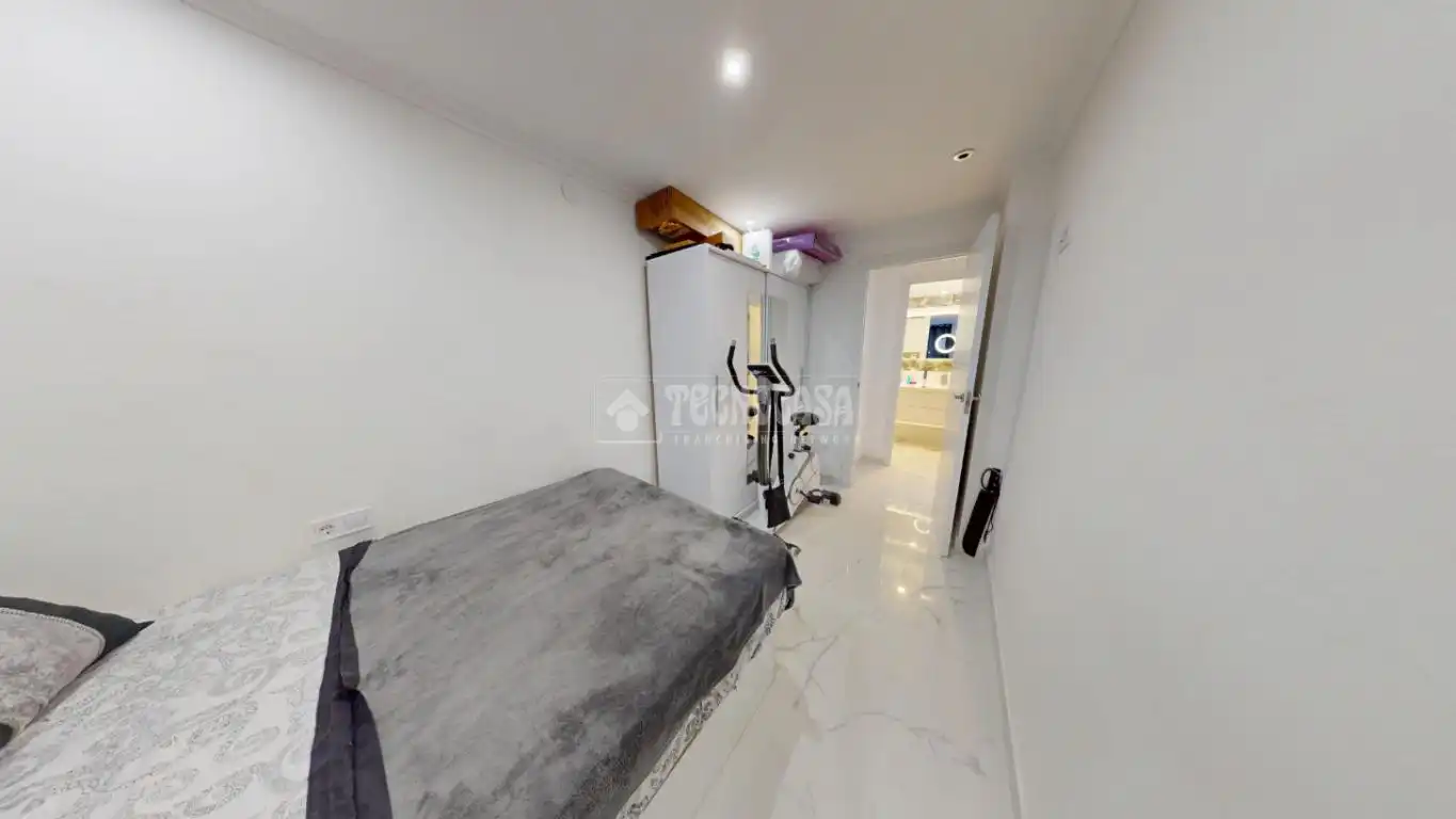 Habitación de Piso en venta en Valencia con Aire acondicionado y Calefacción