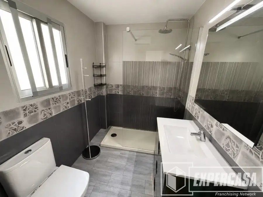 Bany de Dúplex en venda en Chelva amb Aire condicionat i Terrassa