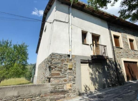 Exterior view of House or chalet for sale in Ponferrada  with Heating