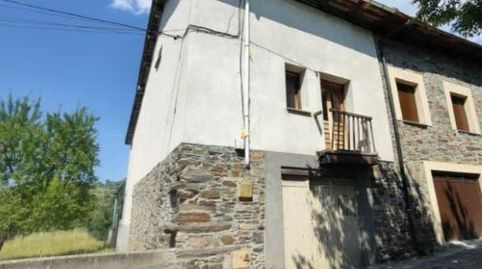 VIVIENDA UNIFAMILIAR EN SALAS DE LOS BARRIOS