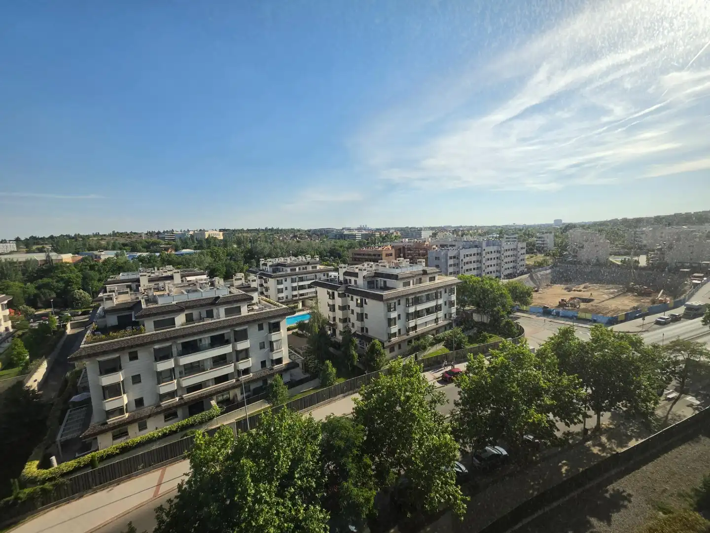 Vista exterior de Dúplex de lloguer en San Sebastián de los Reyes amb Aire condicionat, Calefacció i Piscina comunitària