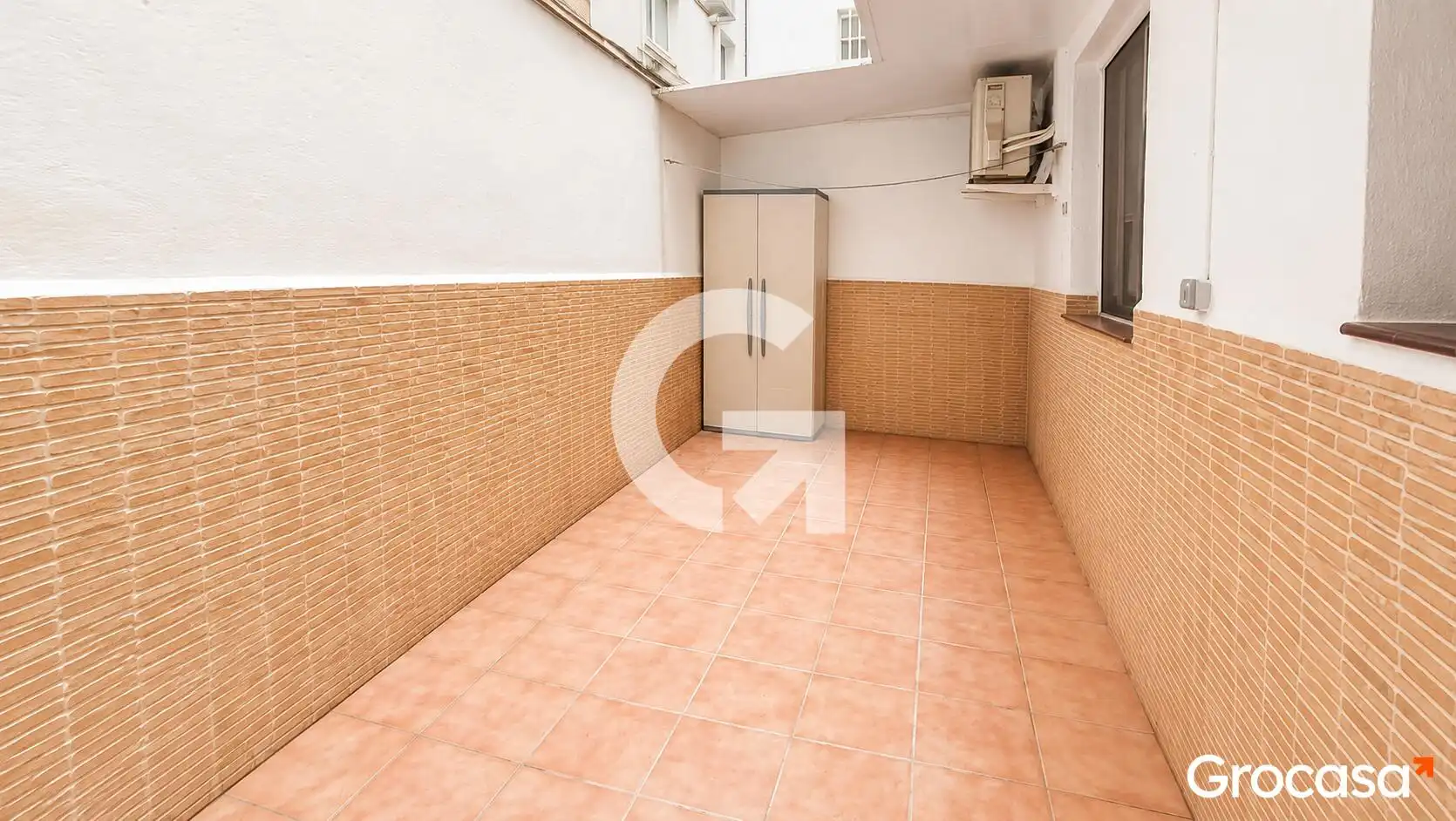 Terrasse von Wohnung zum Verkauf in Vilanova i la Geltrú mit Klimaanlage, Terrasse und Ofen