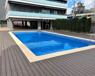 Swimming pool of Duplex for sale in Cornellà de Llobregat  with Air Conditioner, Terrace and Swimming Pool