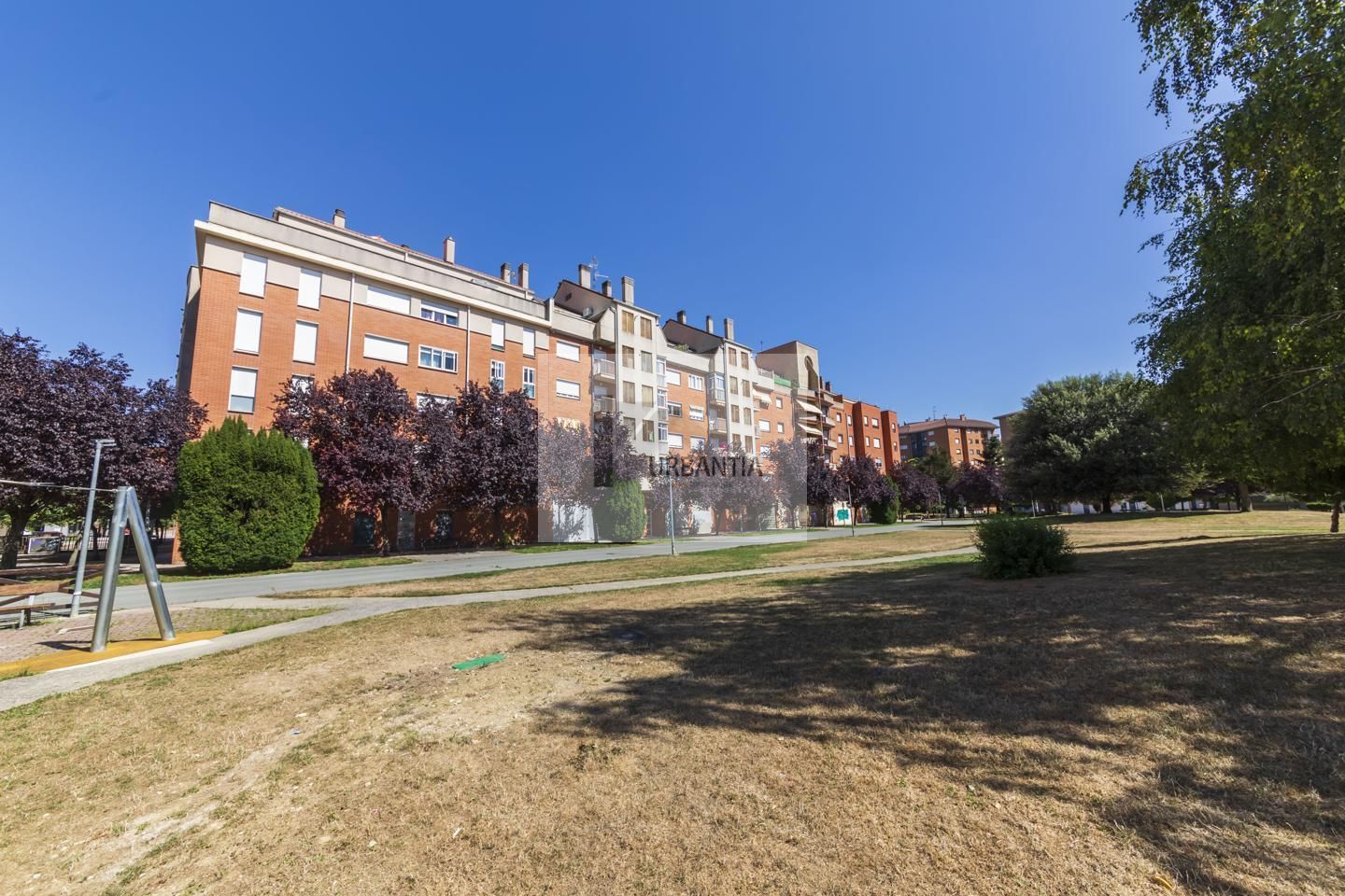 Vista exterior de Pis en venda en Ansoáin / Antsoain amb Calefacció, Parquet i Terrassa