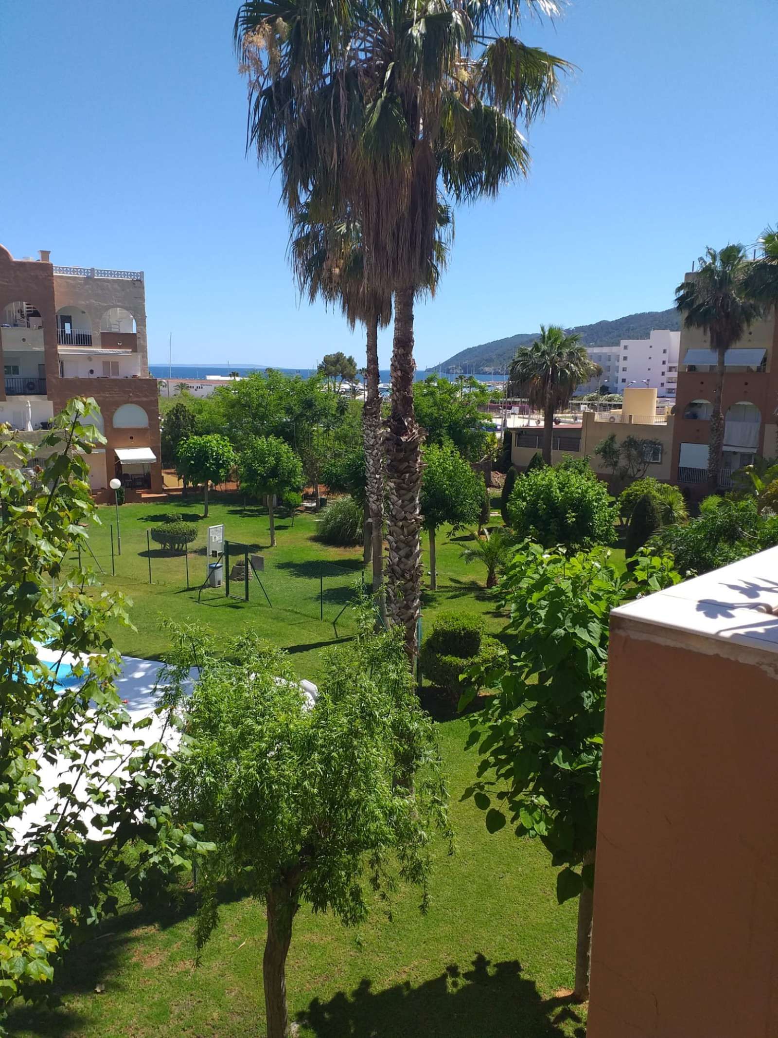 Garden of Apartment to share in Santa Eulària des Riu  with Air Conditioner and Terrace