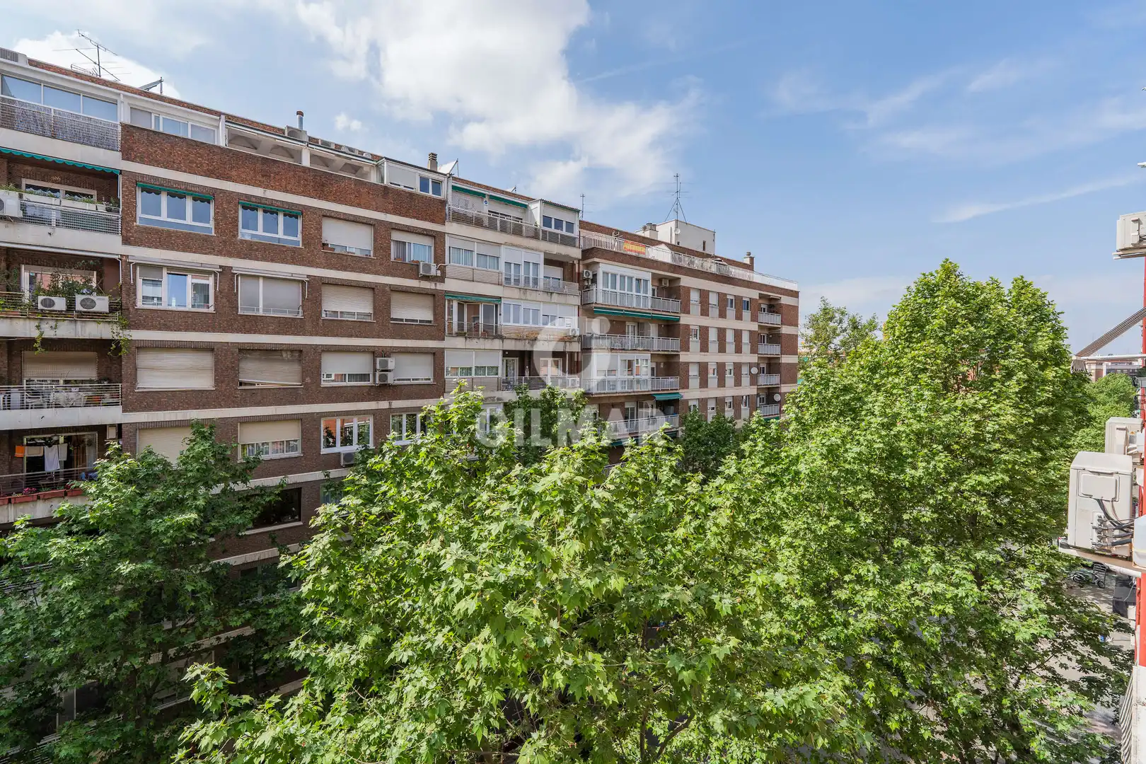 Außenansicht von Wohnung zum Verkauf in Madrid mit Heizung und Balkon