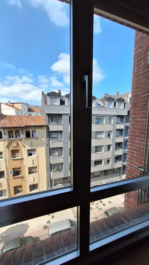 Terraza de Piso de alquiler en Oviedo  con Calefacción, Parquet y Amueblado