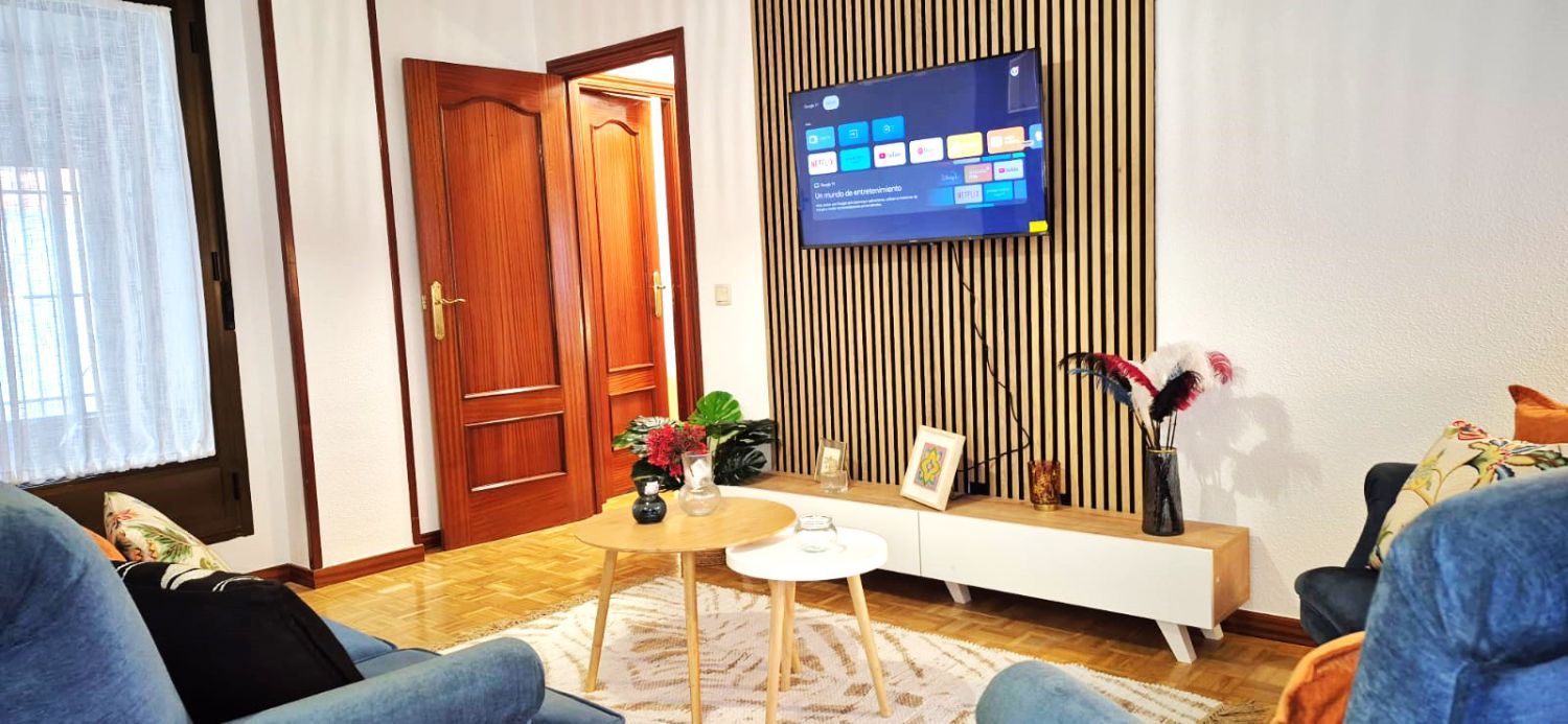 Sala d'estar de Pis en venda en Salamanca Capital amb Calefacció, Terrassa i Balcó