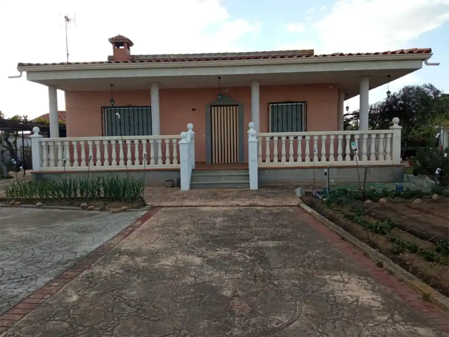 Vista exterior de Residencial en venta en Calvarrasa de Abajo
