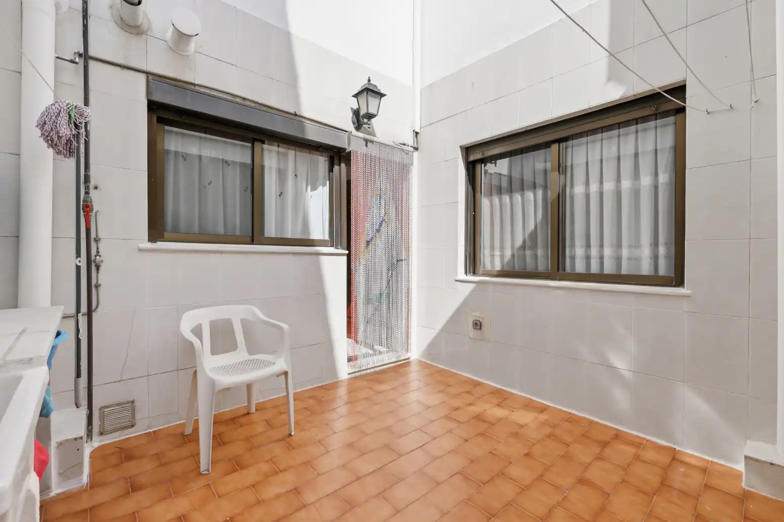 Vista exterior de Casa o chalet en venta en Alaquàs con Aire acondicionado, Terraza y Trastero