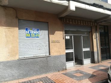 Local comercial en venda a Calle Alcalde Manuel Carmona