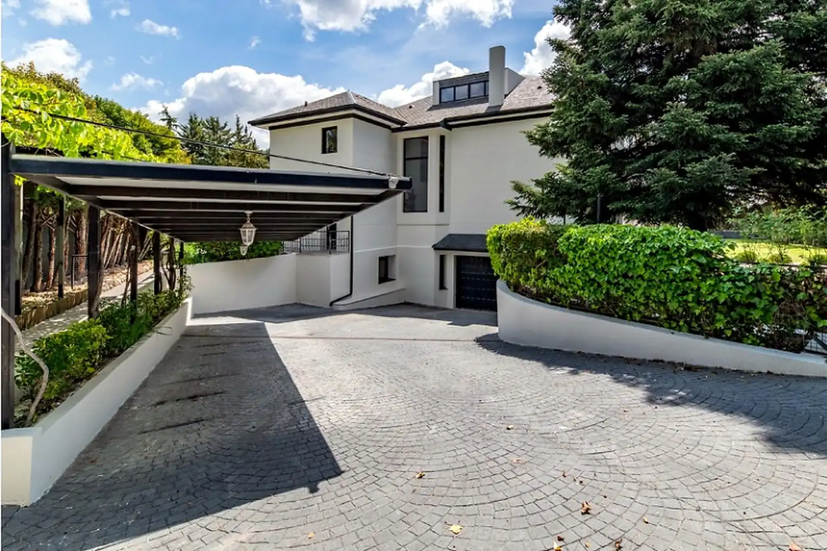 Vista exterior de Casa o chalet en venta en Boadilla del Monte con Calefacción y Piscina