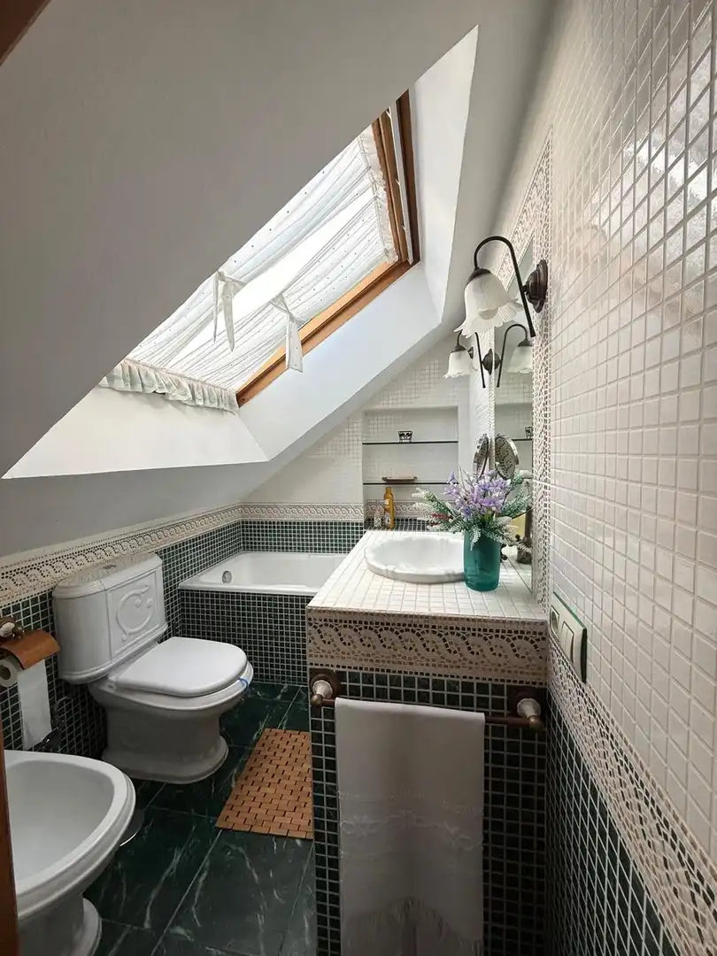 Baño de Casa o chalet en venta en Gijón  con Calefacción, Terraza y Piscina