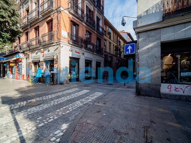 Piso en Venta en CALLE ENCOMIENDA  en Embajadores - Lavapiés