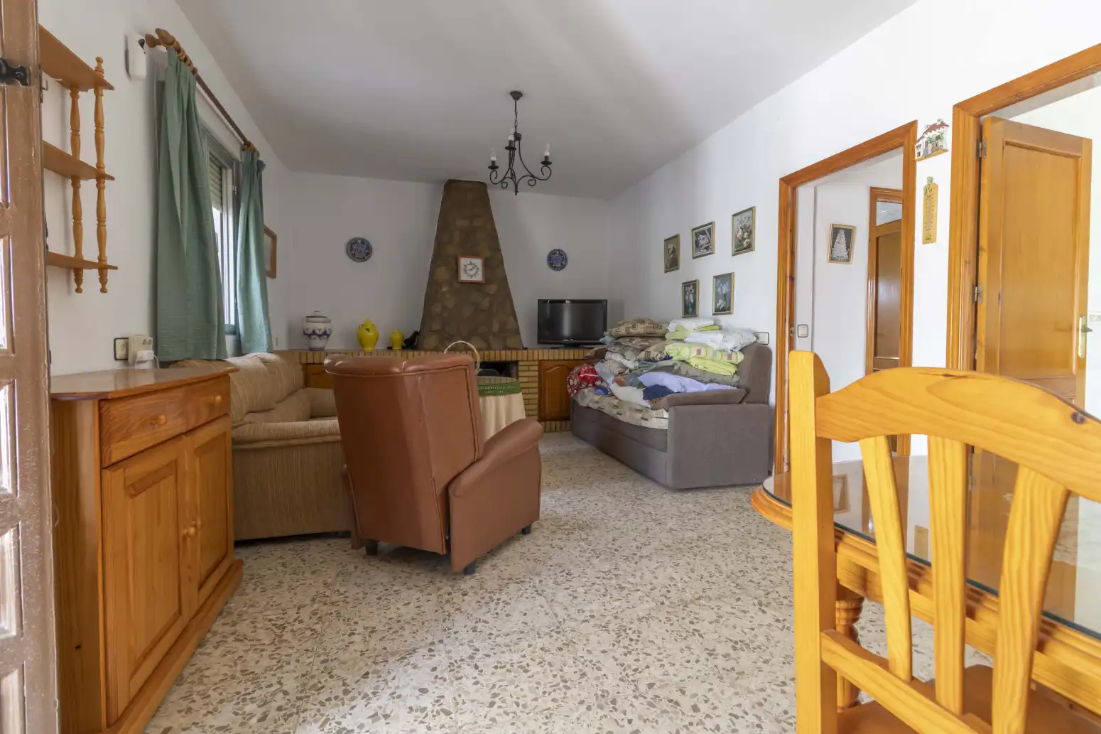 Sala de estar de Casa o chalet en venta en Carmona con Piscina