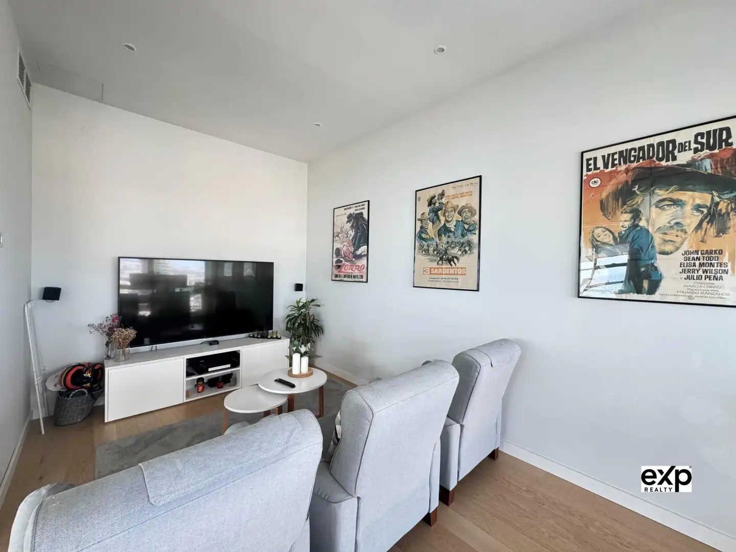 Sala d'estar de Dúplex en venda en Las Palmas de Gran Canaria amb Aire condicionat, Traster i Moblat