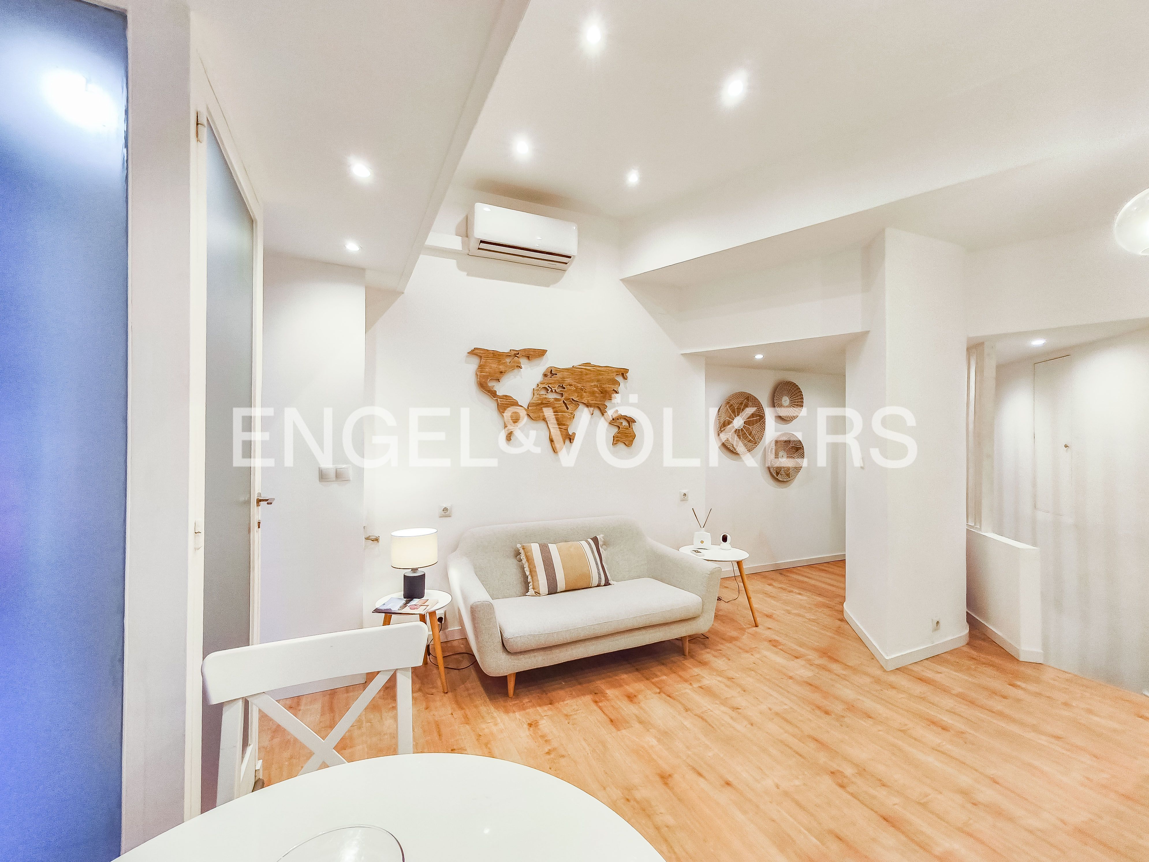 Sala d'estar de Pis en venda en  Barcelona Capital amb Aire condicionat, Calefacció i Moblat