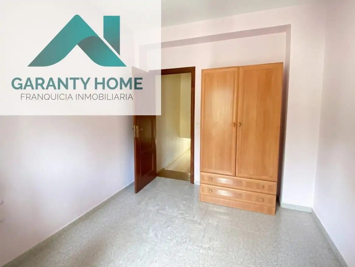 Exterior view of Houses for sale in Jaén  with Air Conditioner, Terrace and Storage room