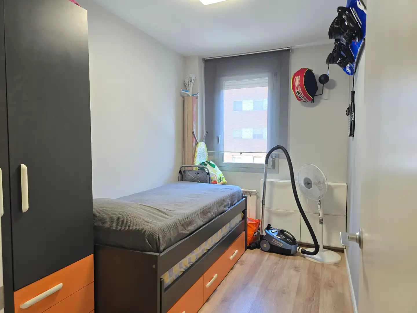 Habitación de Piso en venta en Sabadell con Calefacción, Parquet y Terraza
