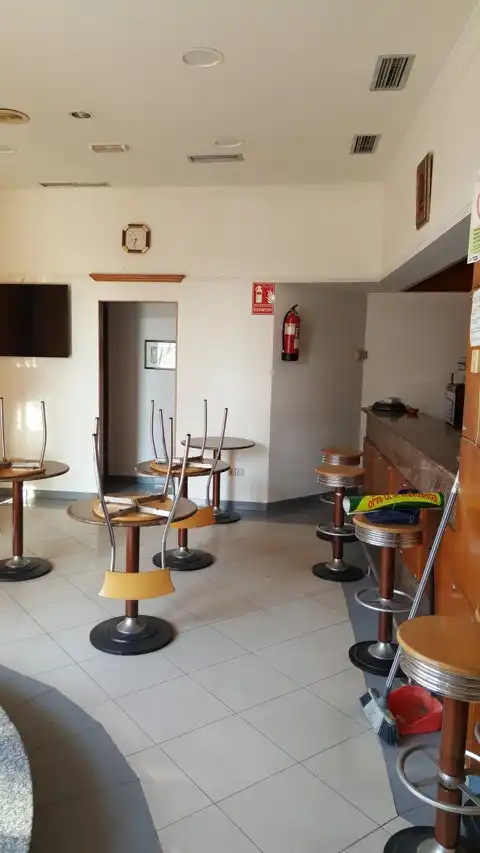 Local en venda en Pontevedra Capital  amb Moblat